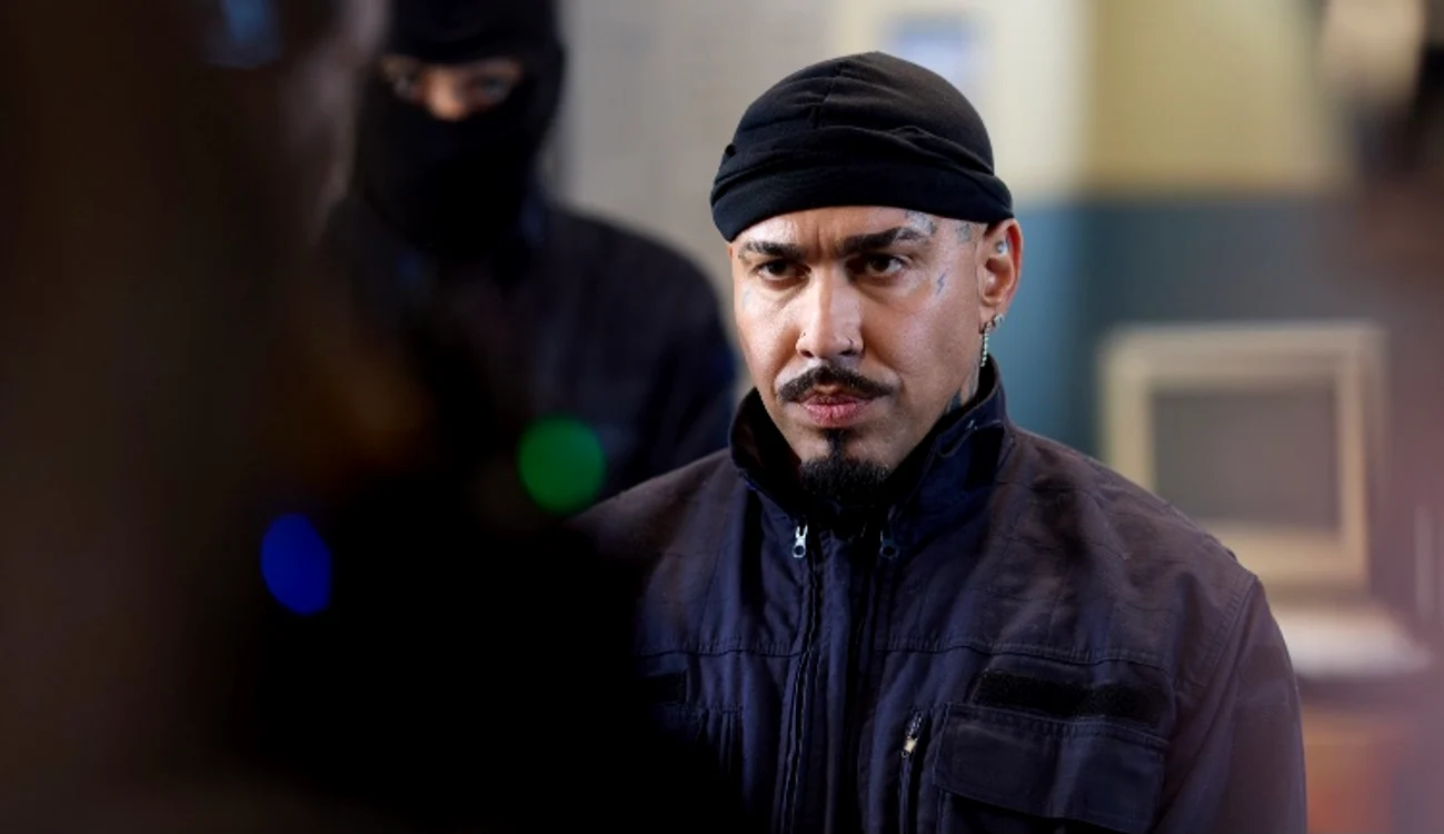Alex Velea, în rolul polițistului Doru  Foto: Pro TV