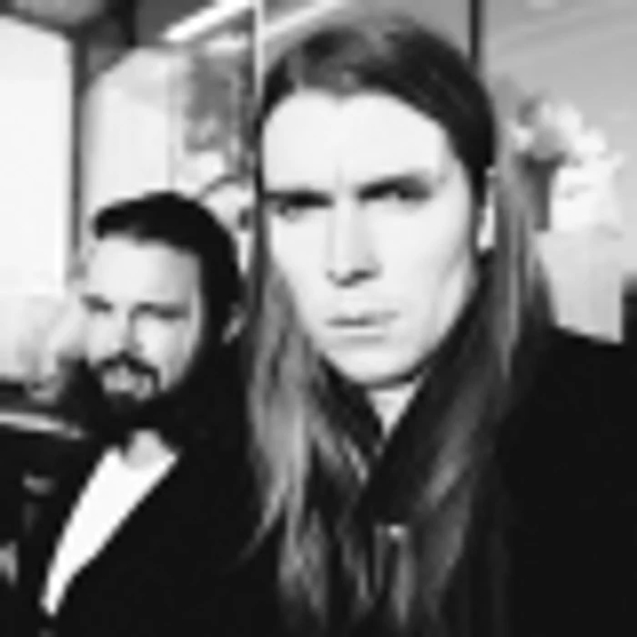 Alex Cameron şi Roy Molloy - duo care a filmat la Cazino Constanţa România Sursa alckm.bandstamp.com