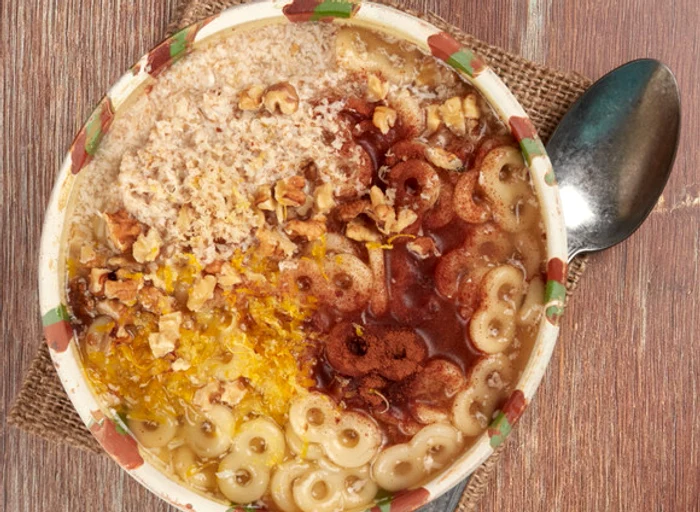 
    De Mucenici se împart ofrande - Mucenici, vin și alimentele preferate de cei decedați în familie  