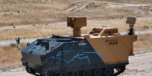 tanc laser ALKA KAPLAN /FOTO:X