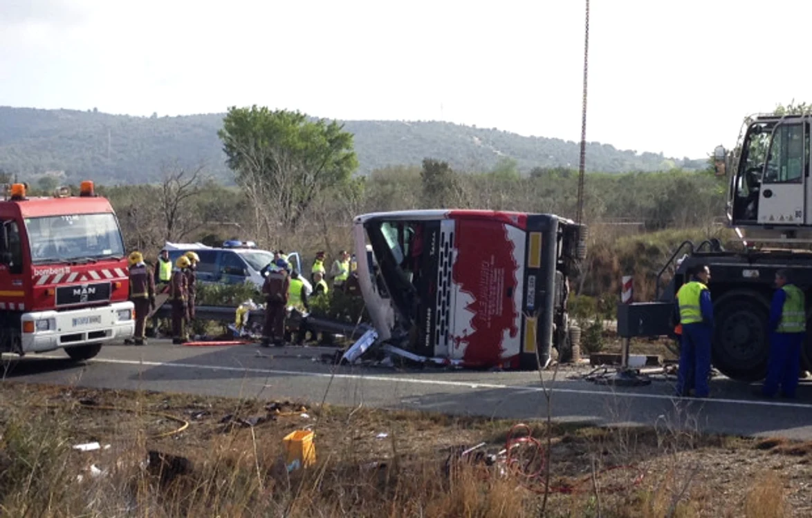 
    În accident au murit deja 14 tineri iar alți 44 au fost grav răniți  