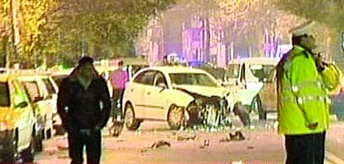 Tânărul conducea cu viteză mare (fotografii: Capturi Realitatea TV)