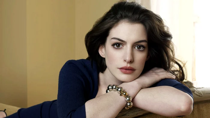 Anne Hathaway este la prima sarcinăfoto: Arhiva personală