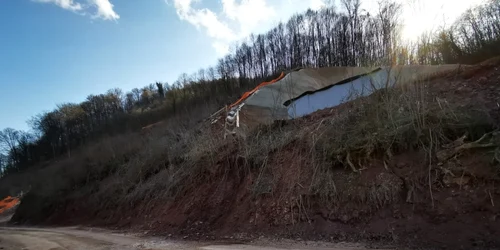 tuneluri feroviare hunedoara foto daniel guta adevarul