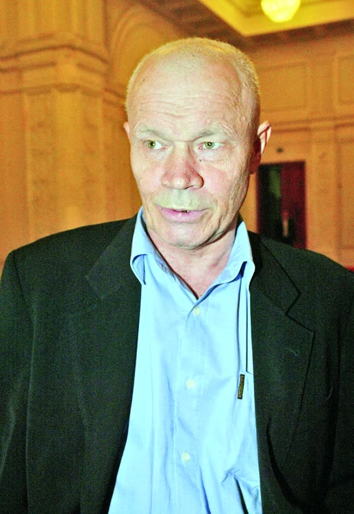 
    Dan Iosif  