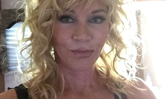 Melanie Griffith selfie jpeg