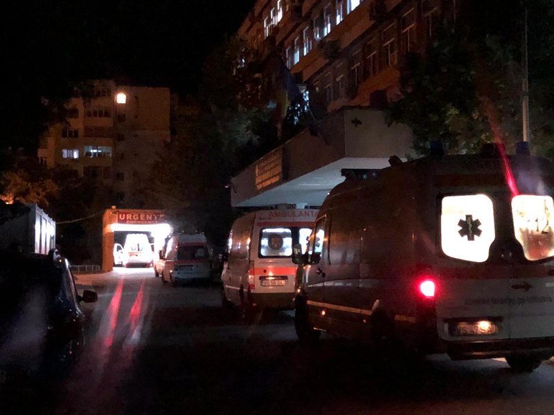 Cinci pacienţi de la Spitalul de Psihiatrie Murgeni, aduşi de urgenţă la Iaşi. În ce stare sunt aceştia
