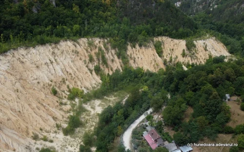 craciuneasa halda si cariera de talc si dolomita foto daniel guta adevarul