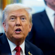 Donald Trump discuție cu presa Biroul Oval FOTO EPA EFE jpg