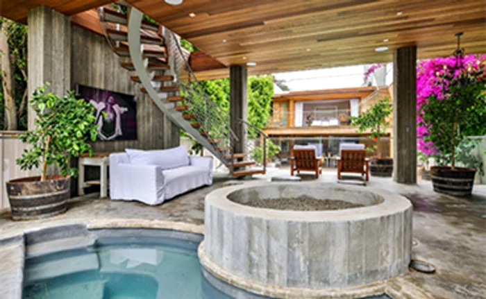 Loren Kriess, în vârstă de 40 de ani, este noul proprier al vilei din Malibu a vedetei