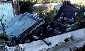 Mașina a intrat cu viteză în curtea victimelor  jpeg