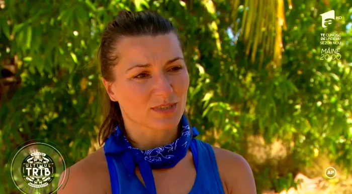 Ema s-a despărţit cu lacrimi în ochi de coechipieri