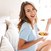 femeie frumoasă  foto   Shutterstock jpg