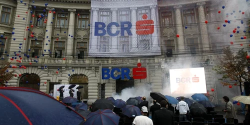 Ratingul BCR şi al altor 20 de bănci ar putea să scadă.