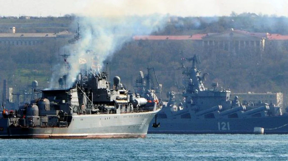 Pierdere navală uriaşă pentru Rusia  Crucişătorul „Moskva” s a scufundat jpeg