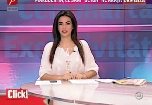 Bruneta a purtat o ie, care i-a venit perfect
