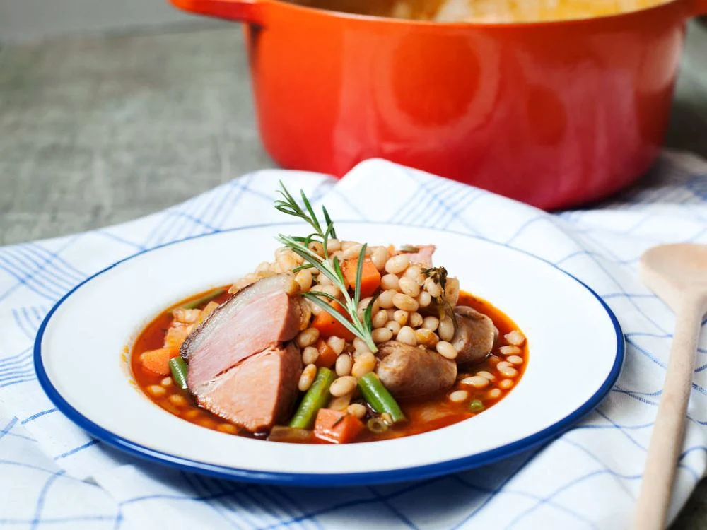 cassoulet mancare de fasole din franta jpeg