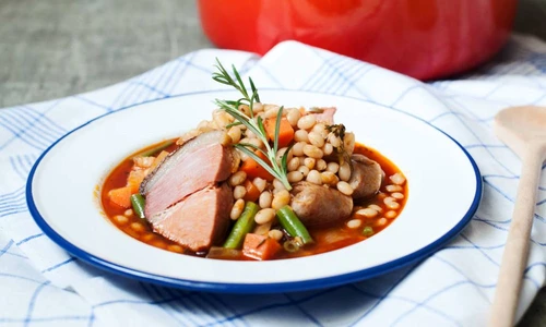 cassoulet mancare de fasole din franta jpeg