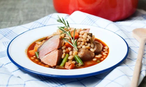 cassoulet mancare de fasole din franta jpeg