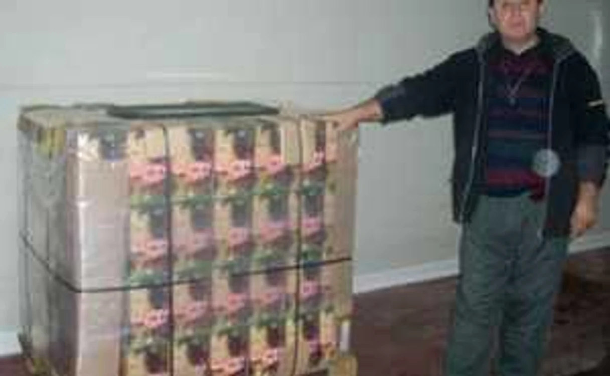 Ştefan Barbu produce peste 60 de tone de suc de mere natural pe an