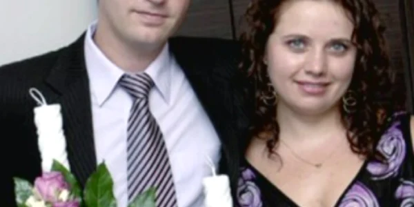 Iulia şi soţul ei erau căsătoriţi de un an