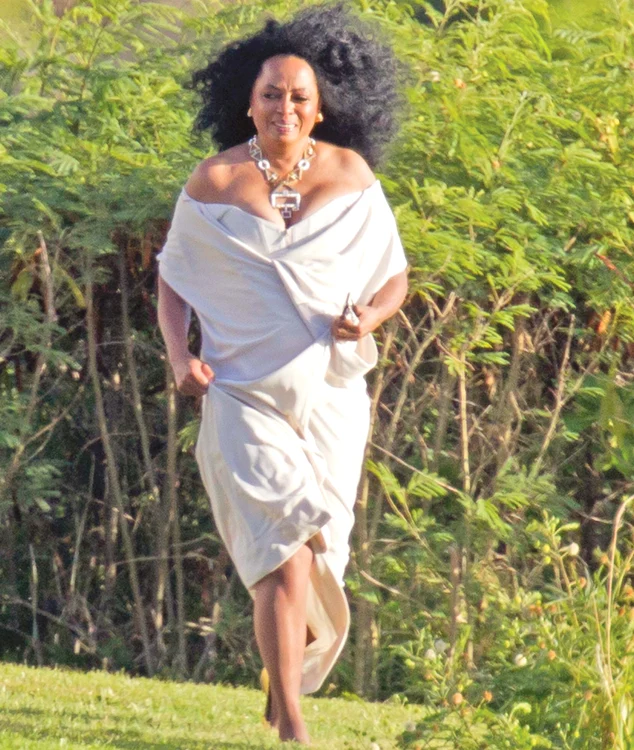 
    Diana a umbrit-o pe  mireasa ChudneyFoto: Guliver/Splashnews  