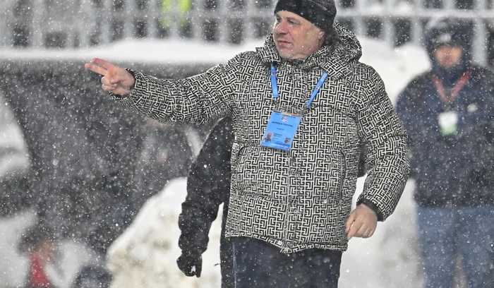 Marius Șumudică, supărat pe susținătorii Rapidului (FOTO: Sportpictures)