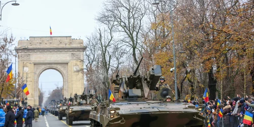 vehicul blindat militar jderul parada 1 decembrie bucuresti foto mapn jpg