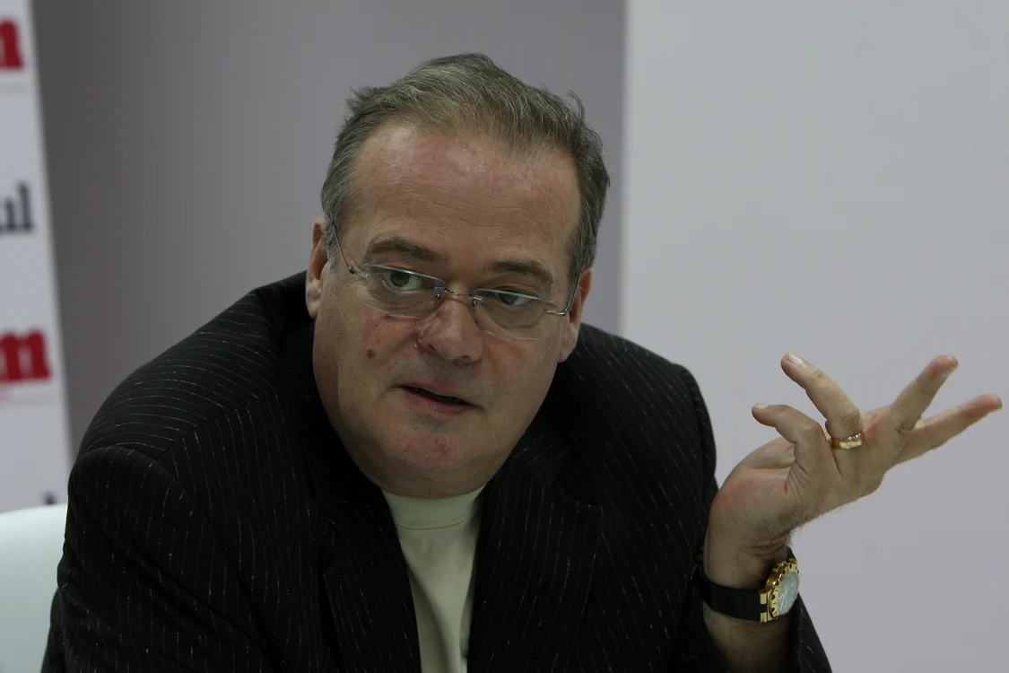 Dan Matei Agathon, poreclit "Ministrul Dracula", are o relație discretă cu Sylvie jpeg