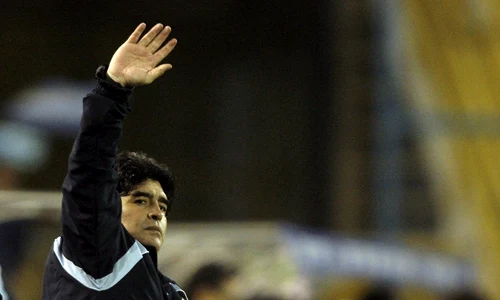 Maradona (EPA) jpg