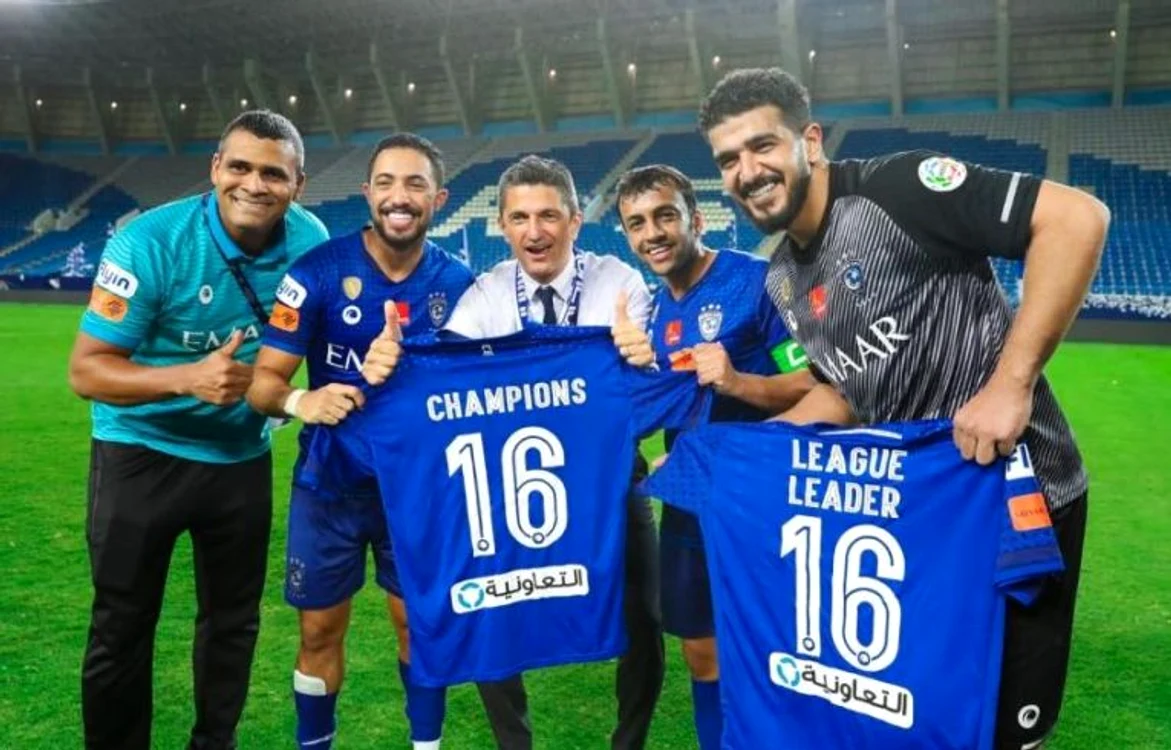 Razvan Lucescu a adus cel de-al 16-lea titlu de campion pentru Al HilalFOTO: Facebook