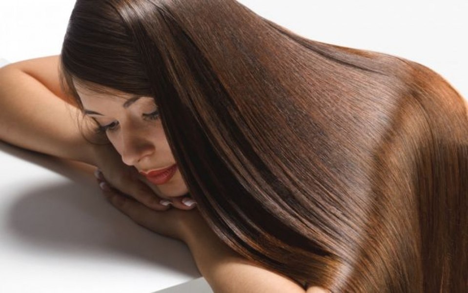 Planta minune pentru un păr sănătos şi un scalp fără mătreaţă. Tratament în patru paşi