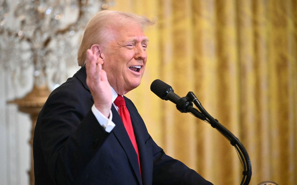 Avertismentul lui Trump: Nicio țară nu va fi scutită de taxele vamale. „În special China, care ne tratează cel mai rău!”