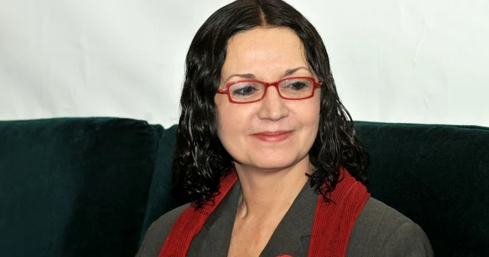 Magda Cârneci poeta FOTO Florin Esanu