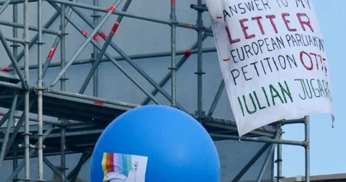 protest vatican
