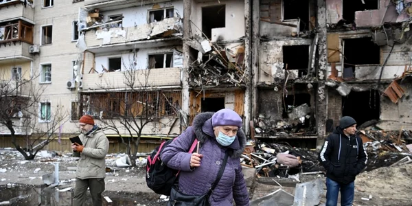Razboi Ucraina Kiev bombardament distrugeri refugiati 24 25 februarie 2022 FOTO AFP