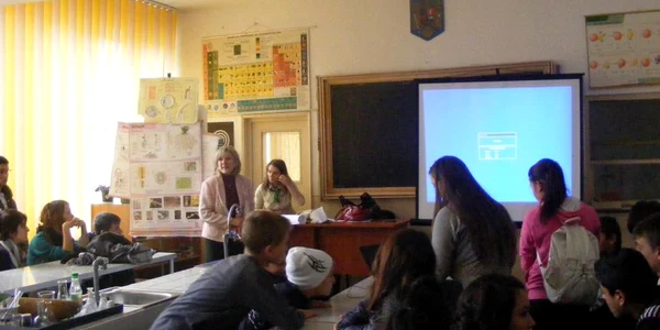 Copiii au vizionat imagini inedite ale oraşului de acum o sută de ani