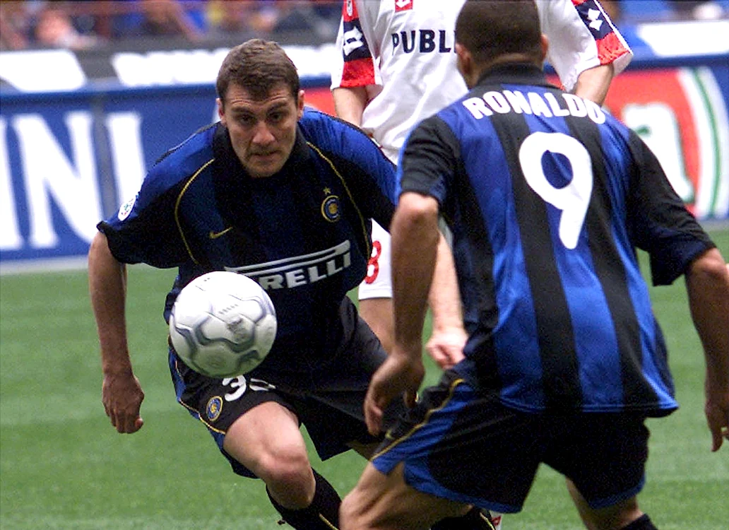 
    Vieri şi Ronaldo erau cei mai bunei prieteni  