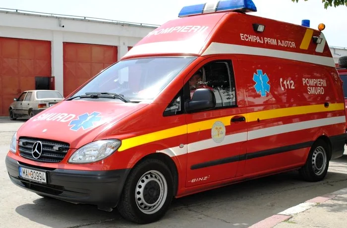 Bărbatul a fost transportat la spital