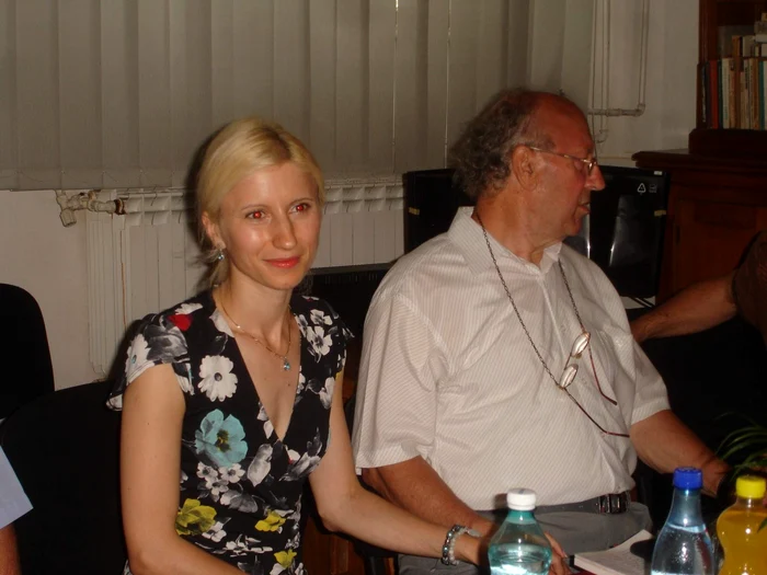 Oana Pavăl Andrei şi tatăl său, poetul Petruş Andrei FOTO Sabina Ghiorghe
