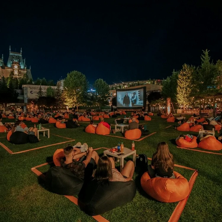 IULIUS Cinema in aer liber jpeg