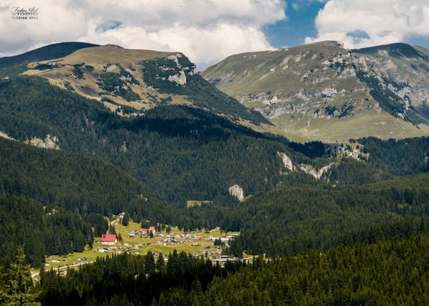 Hotelierii din Bucegi „se luptă” cu lipsa semnalului de telefonie mobilă. Anunțul îngrijorător al unei asociații turistice