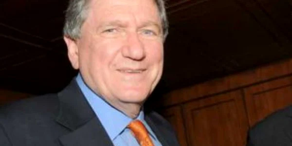 Emisarul american Richard Holbrooke în drum spre Pakistan