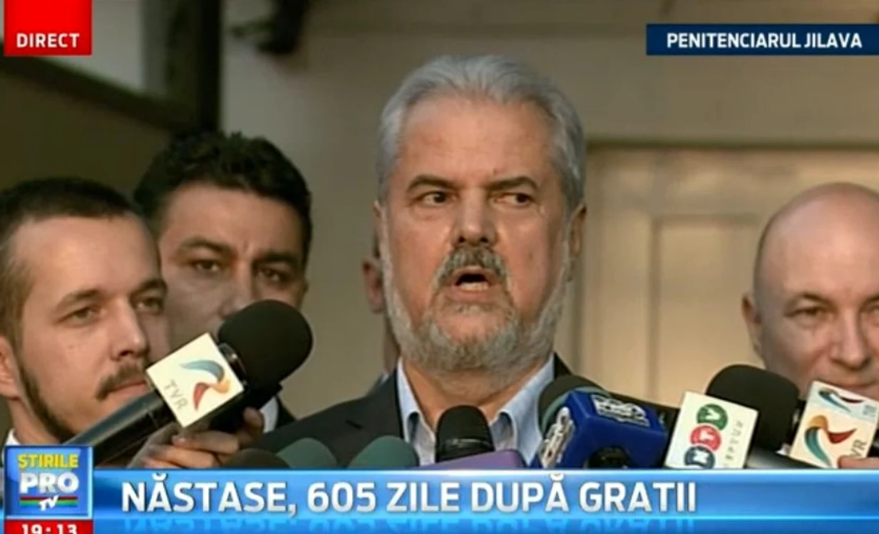 
    Adrian Năstase, la ieşirea de la Jilavacaptură: Pro TV  
