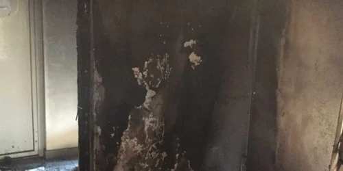 incendiu la primaria eselnita FOTO ISU DRobeta 