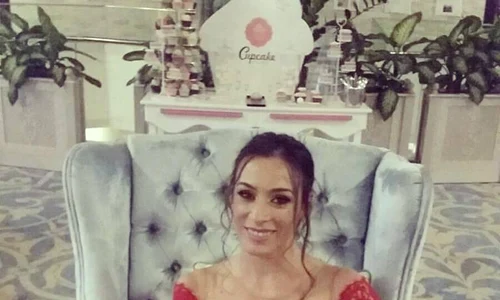 Catalina Ponor nunta rochie rosie jpeg