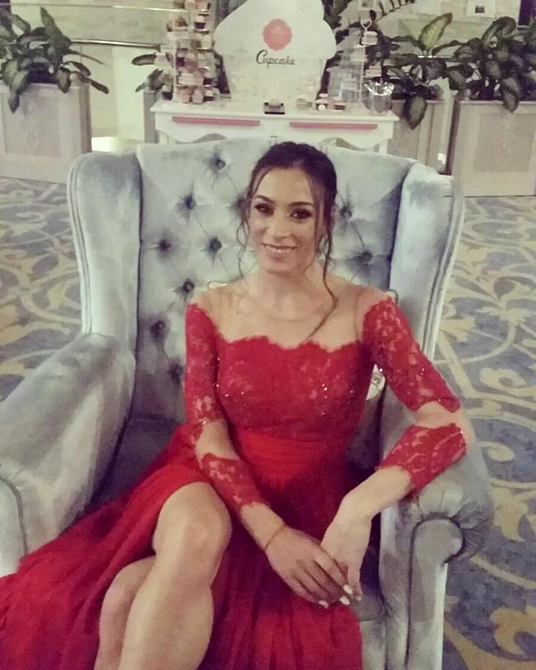 Catalina Ponor nunta rochie rosie jpeg