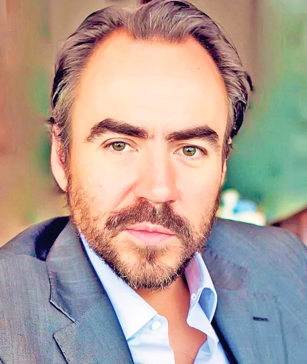 Locul 4. Bobby Păunescu