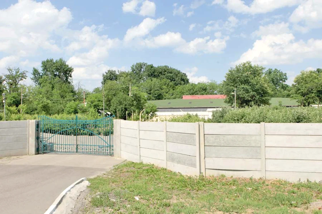 Gigi Becali a fost condamnat, luni, la 3 ani de închisoare şi deocamdată va sta 21 de zile în carantină la Penitenciarul Rahova