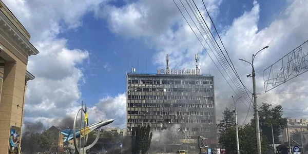 Atac rachete Vinita Ucraina 14 iulie 2022 razboi distrugeri incendiu pompieri FOTO EPA-EFE